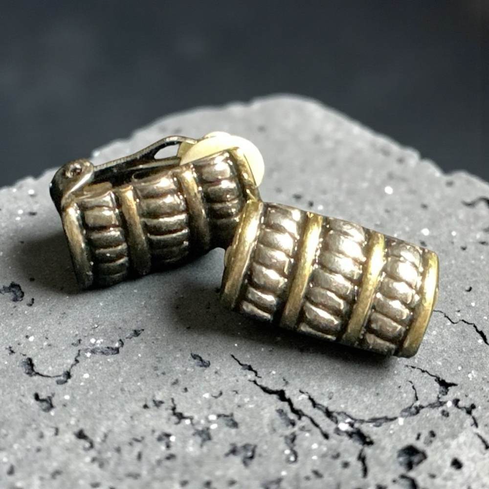 Elegant Gold and Silver Women's Earrings - Picture 2 of 2